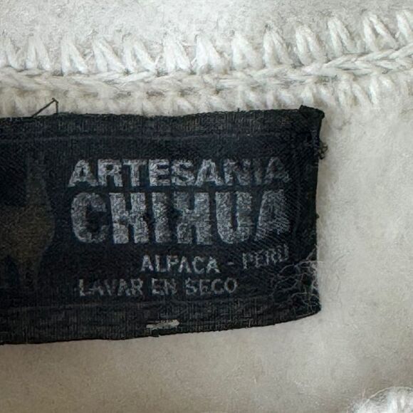 Artesia Peru 100 Percent Poncho Vintage Black/Grey White Button One Size - Picture 7 of 7